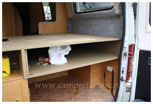 modifica-letto-15-camperfaidate.it