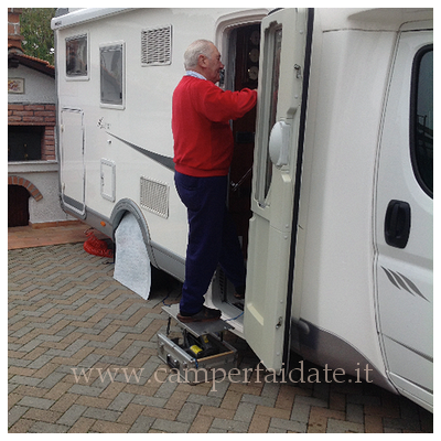sgabello-motorizzato-6-camperfaidate.it