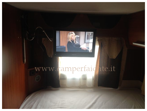 supporto-tv-interno-esterno-2-camperfaidate.it