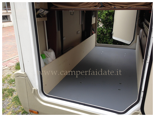 ordine-nel-garage-1-camperfaidate.it