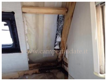 infiltrazione-mansarda-2-camperfaidate.it