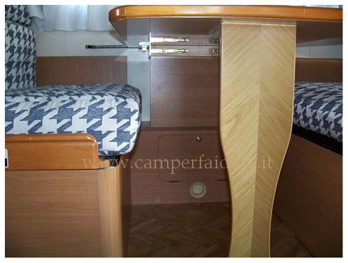 porta-tv-a-scomparsa-13-camperfaidate.it
