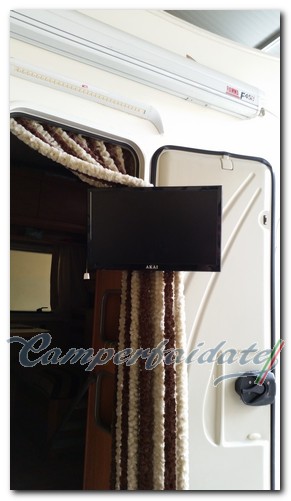porta-tv-interno-esterno-02-camperfaidate