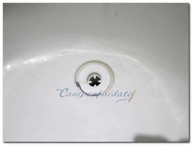 riparazione-piletta-lavandinoi-02-camperfaidate