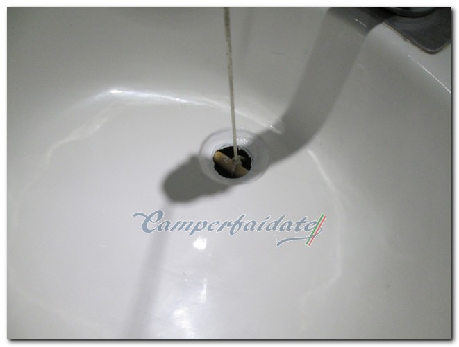 riparazione-piletta-lavandinoi-13-camperfaidate