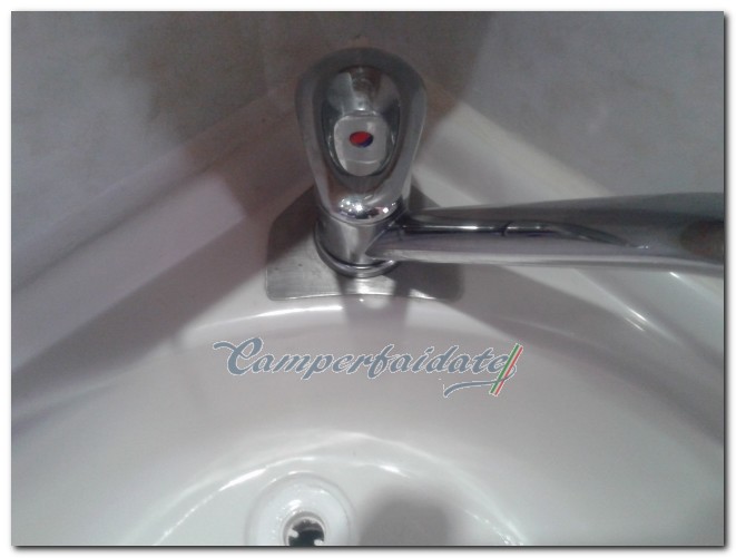 riparazione-piletta-lavandinoi-18-camperfaidate