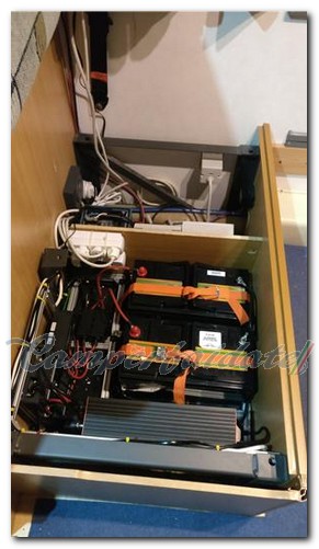 idoppia batteria con inverter09
