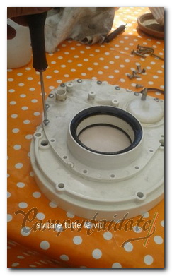 Riparazione tenuta acqua wc-8camperfaidate