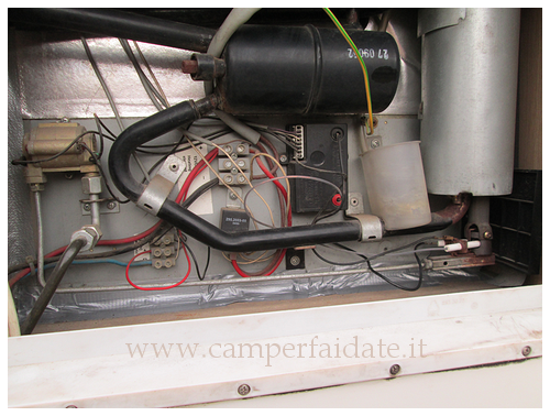 pulizia-bruciatore-e-camin-frigo 191-camperfaidate.it