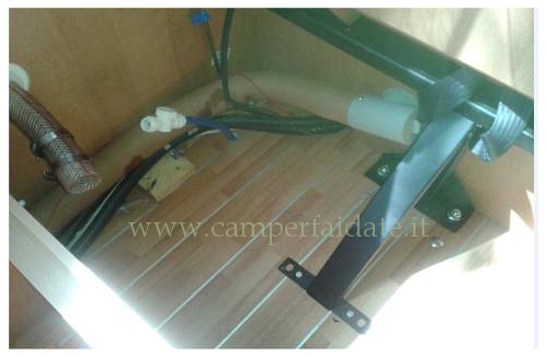 pulizia-serbatoio-acqua-chiare-5-camperfaidate.it